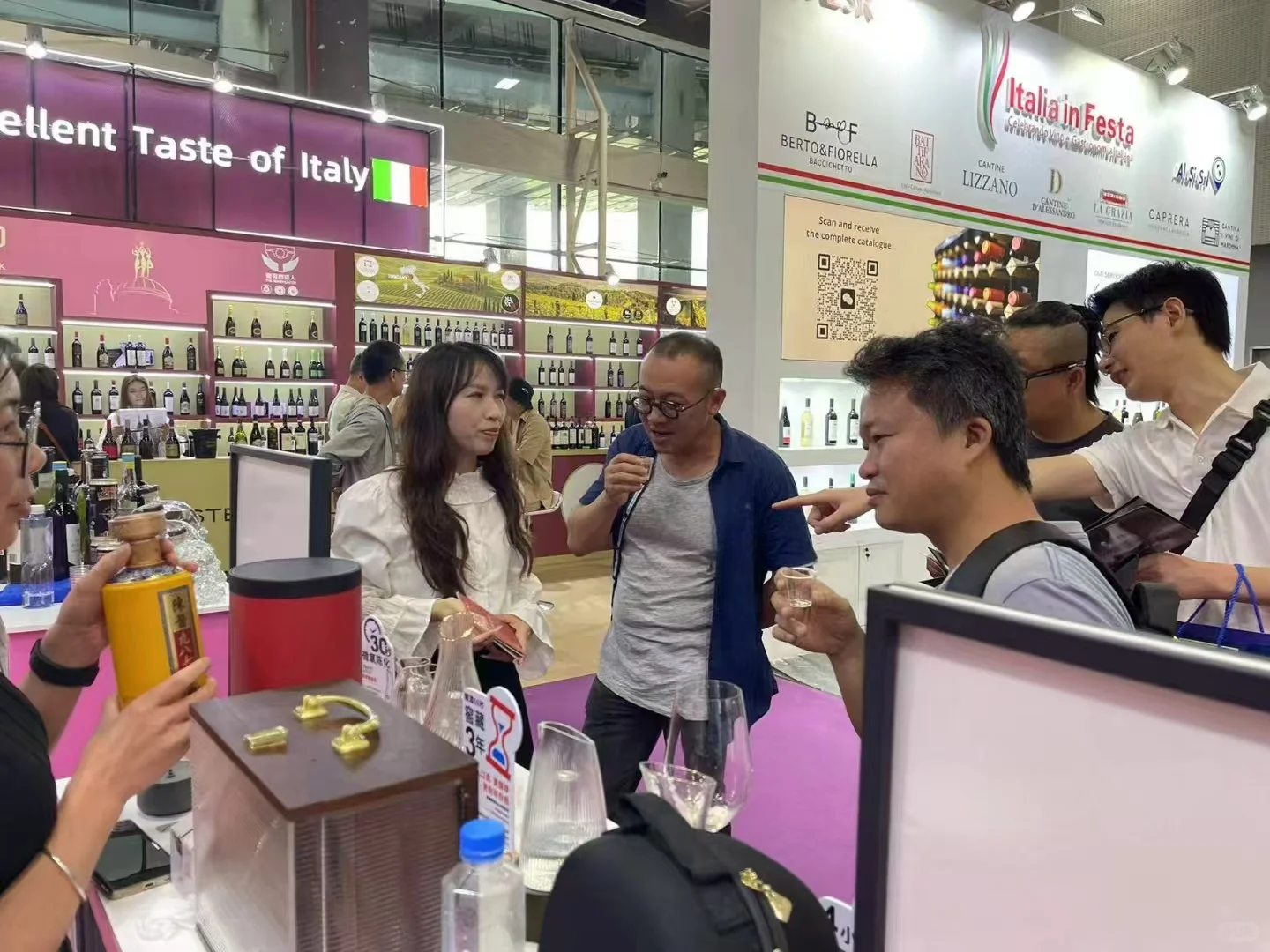拓璞，参加今天的广州名酒展