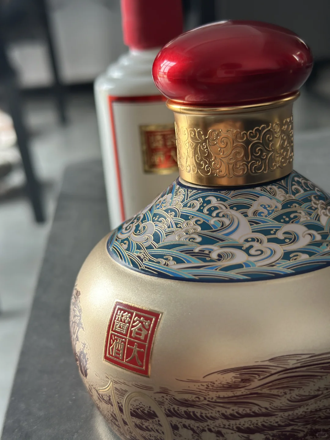 品味传统与现代交织的酱香白酒