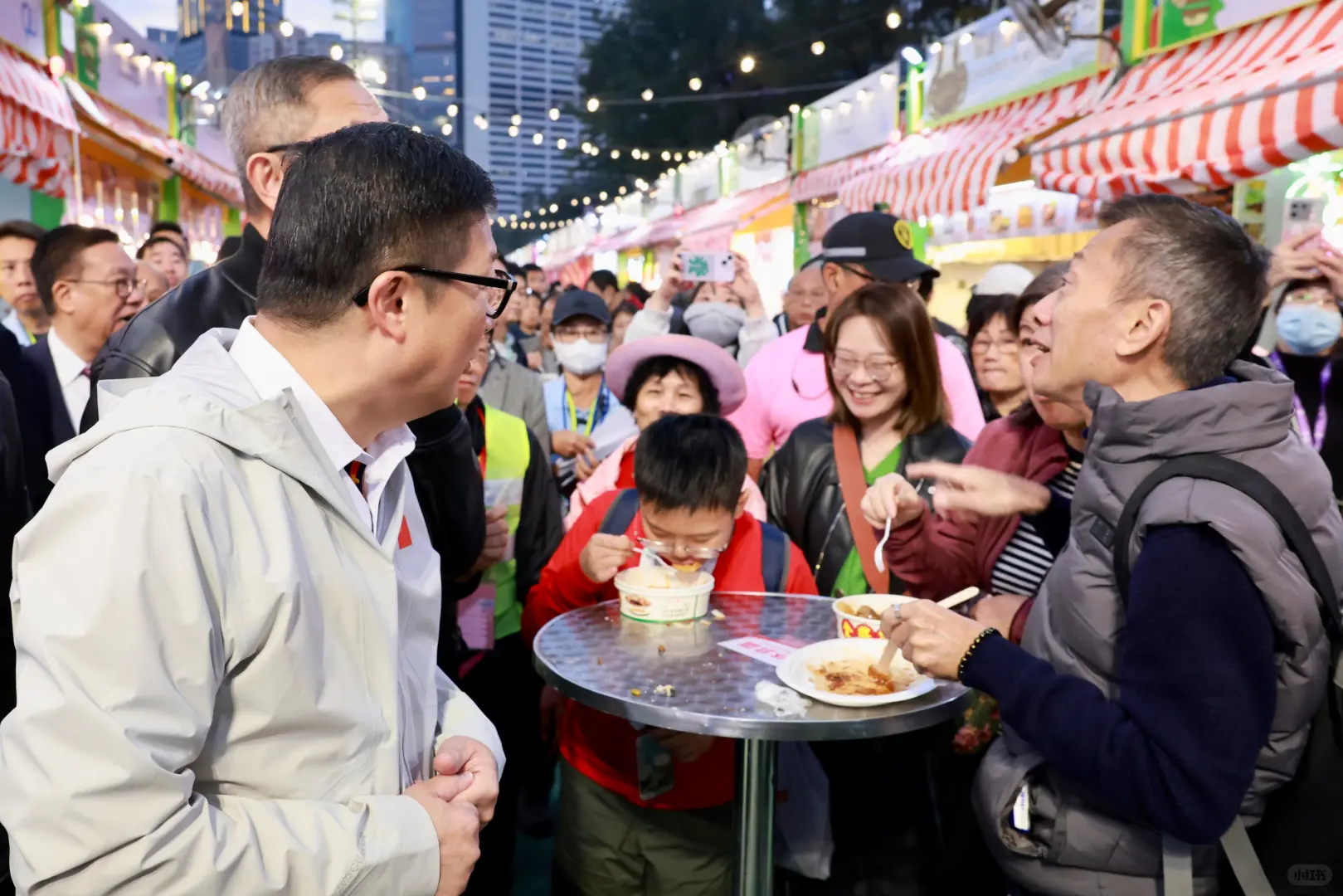 【带上我的战车去工展会购物】