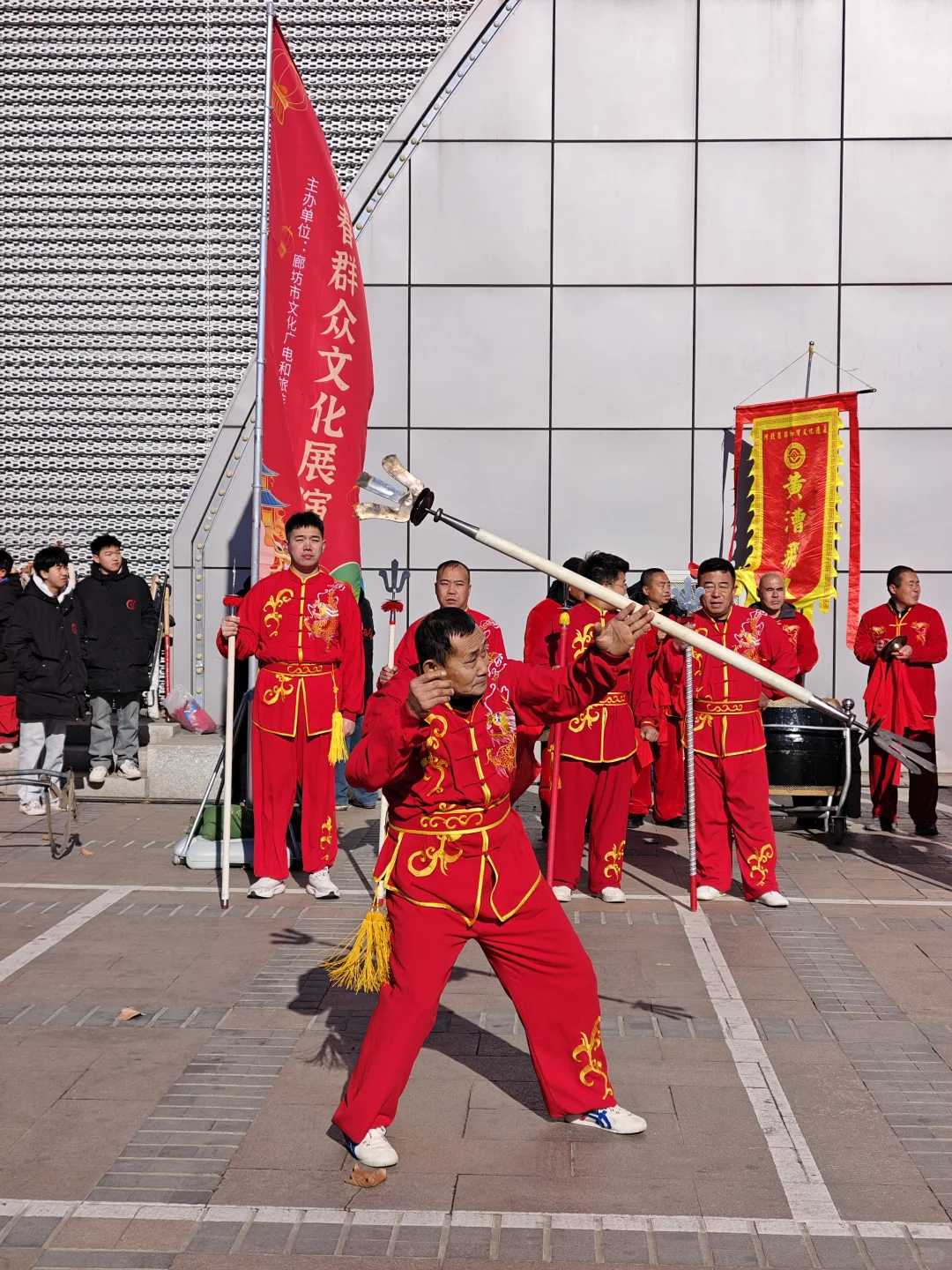 腊月二十八的廊坊国际会展中心，民俗盛宴嗨