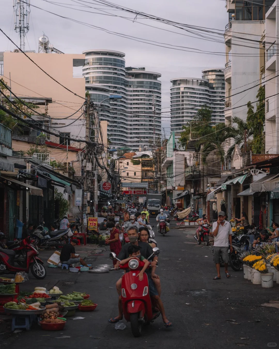 这个缝缝补补的人世间©throughlucaslens