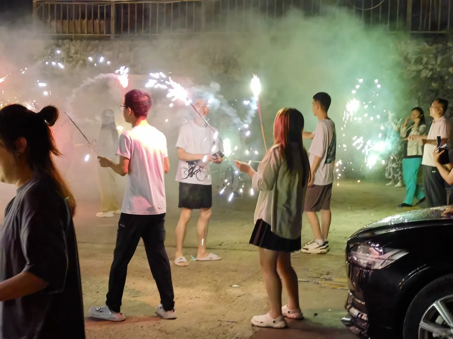 给师傅找个小助理??