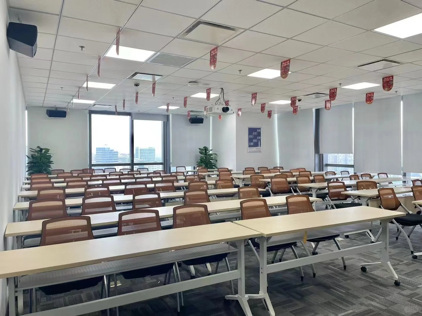 ?东莞南城双休工作招聘（6险1金）?
