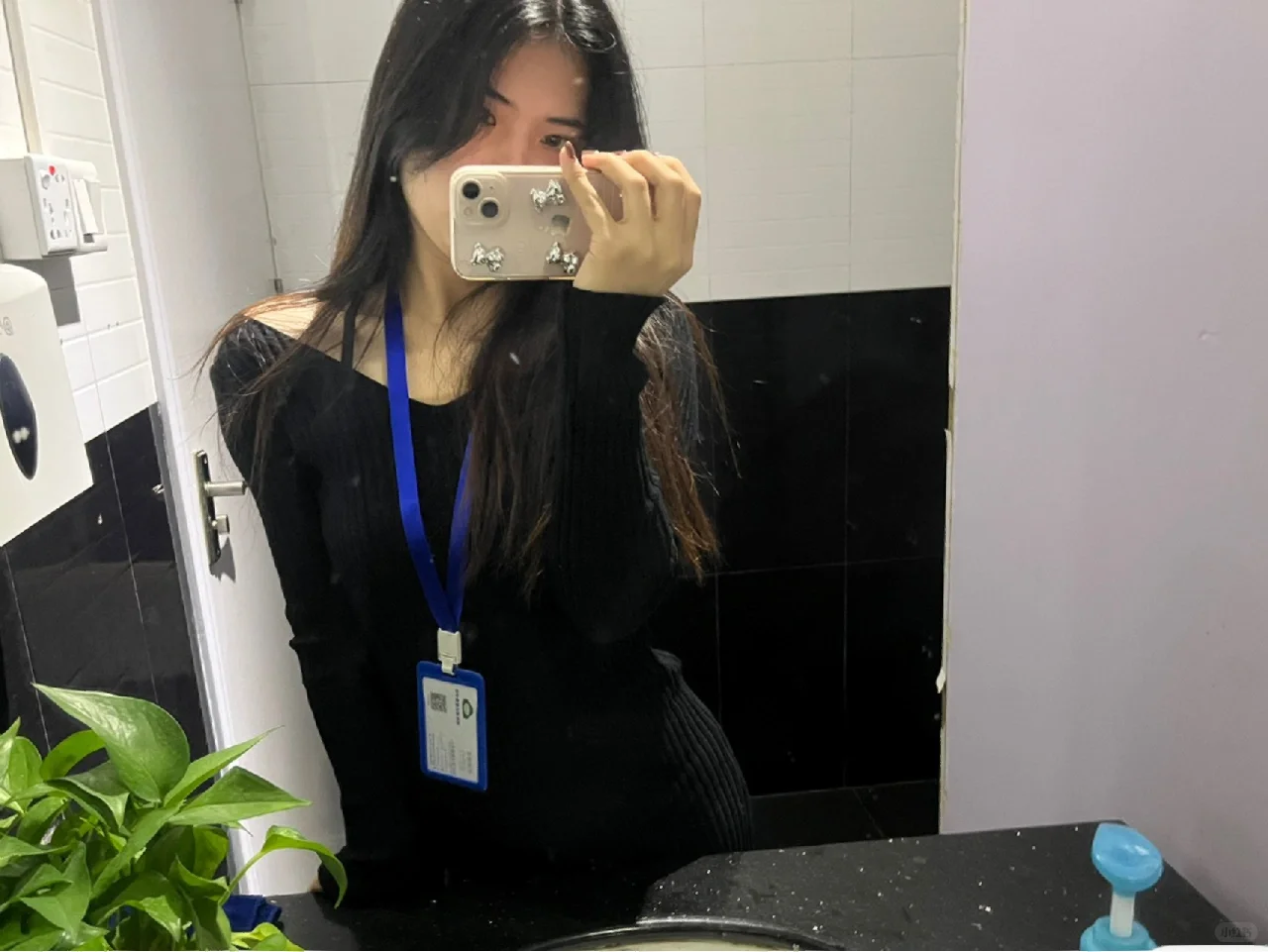 28岁干着前台真的会被看不起吗?