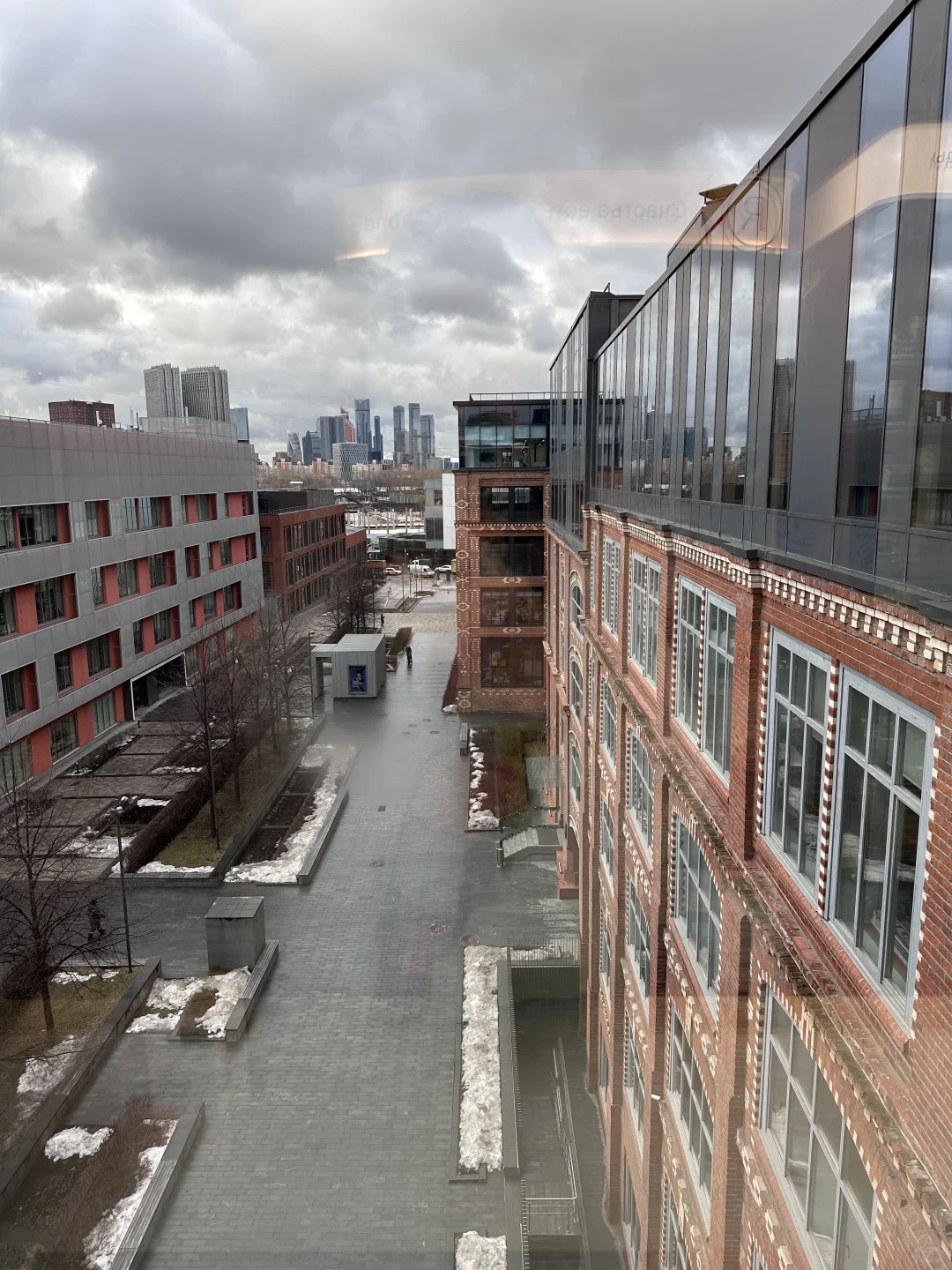 My office in Moscow ?? 这是我的办公室