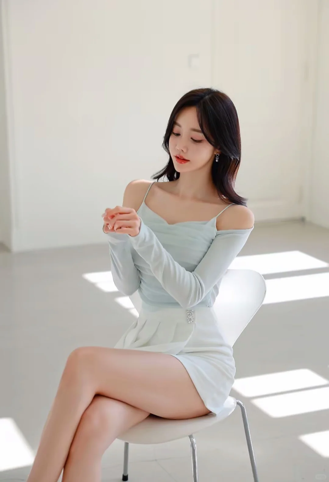 冷白色真的超有氛围感～美女?