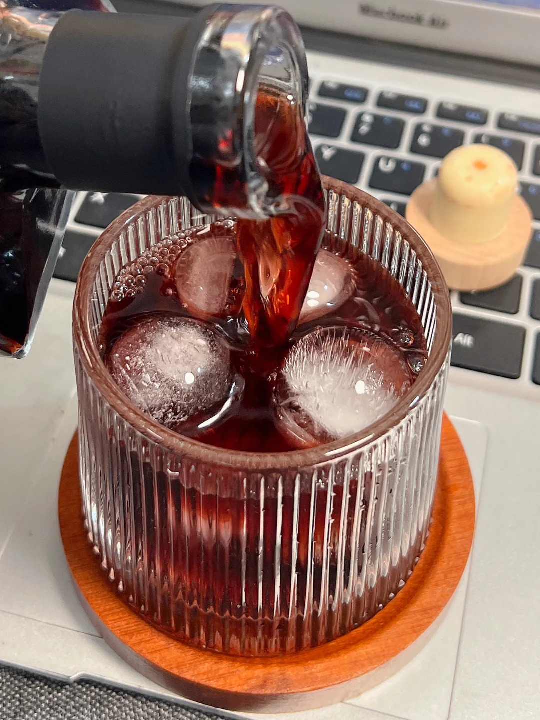 我爸：你那个冰酒再买多几瓶……?