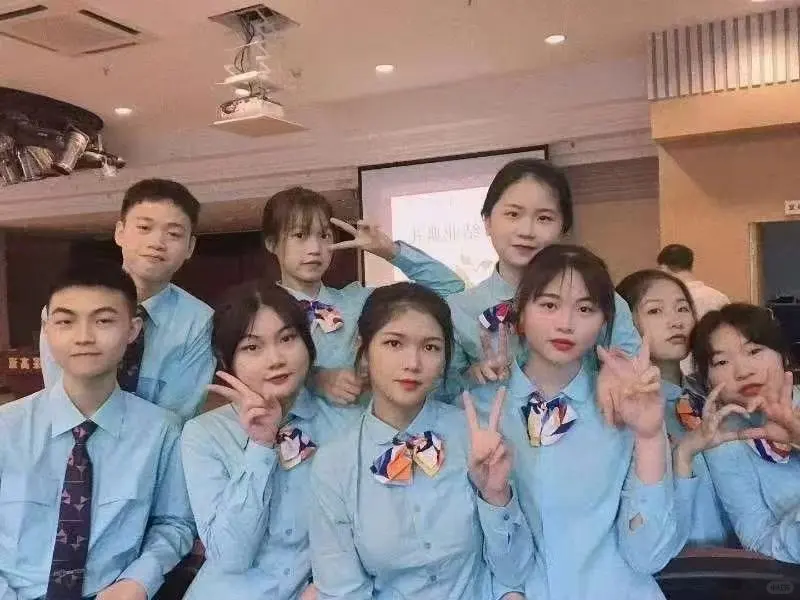 高速公路服务区营业员?