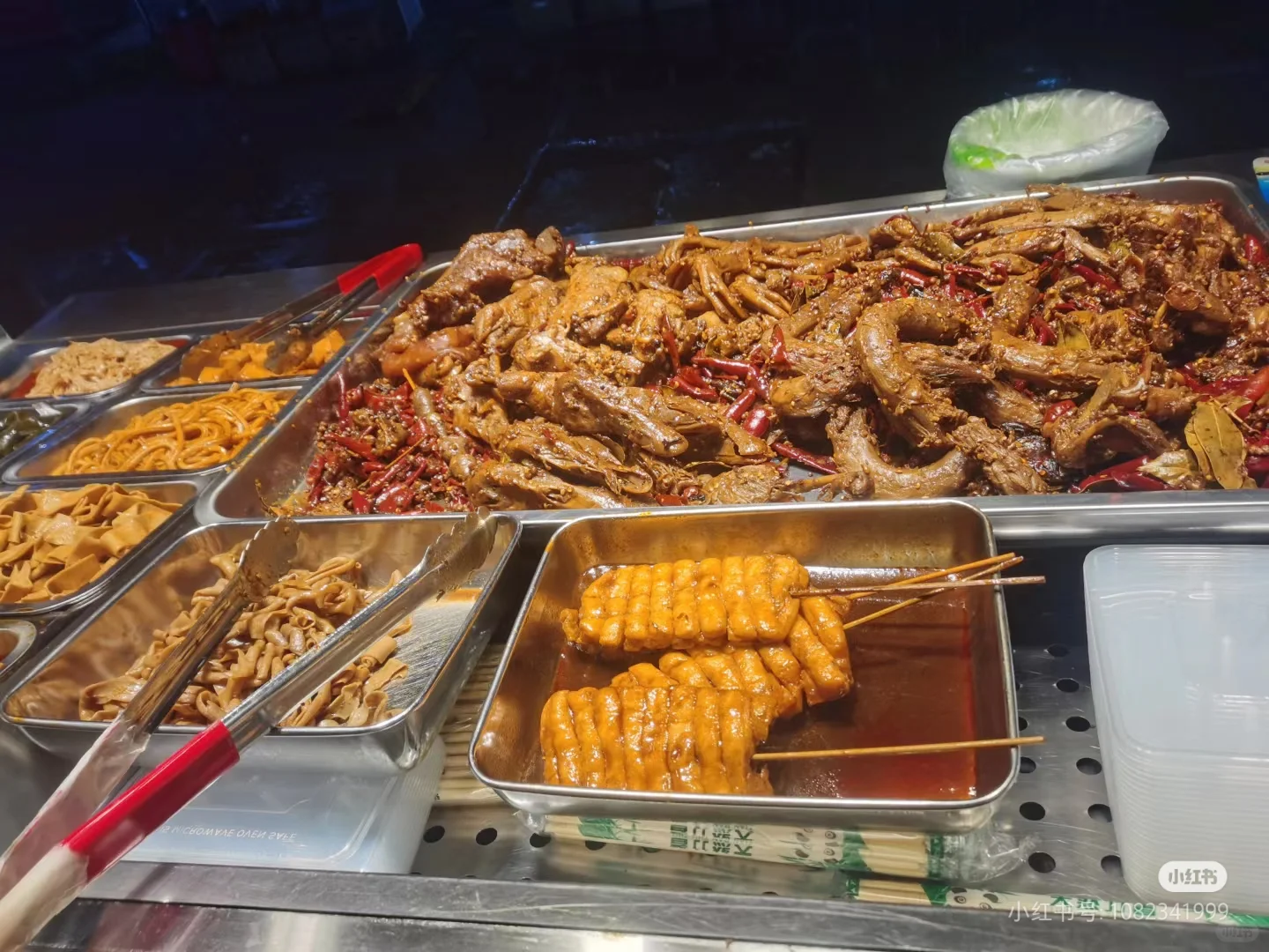 招聘摆摊选手数名 卤味随便炫