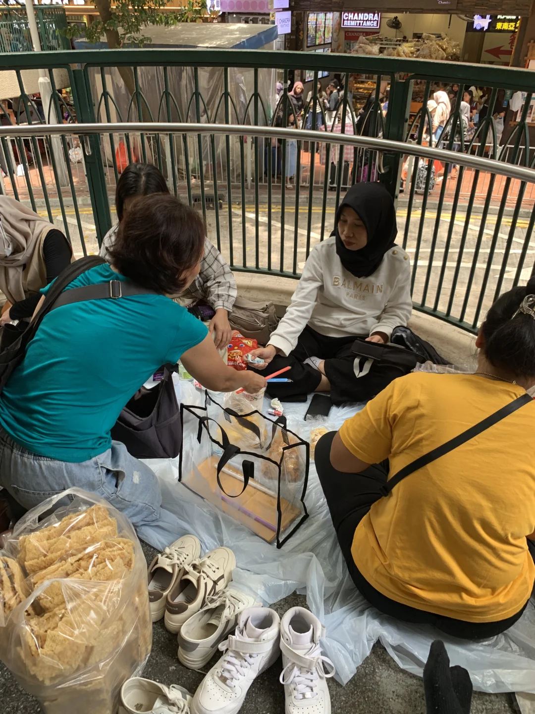??香港菲佣月薪多少日常真实生活???