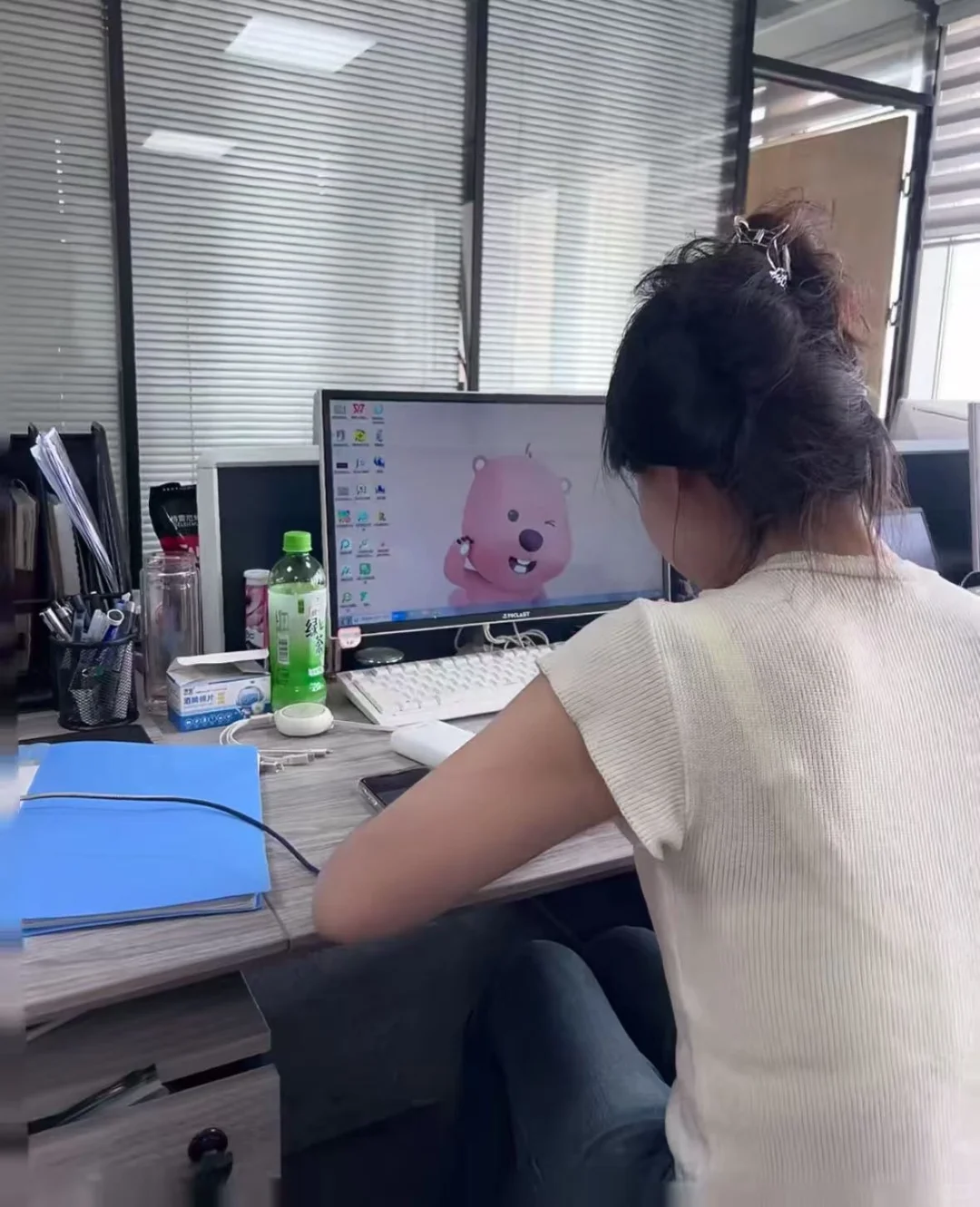 ?公司内部办公室文员?