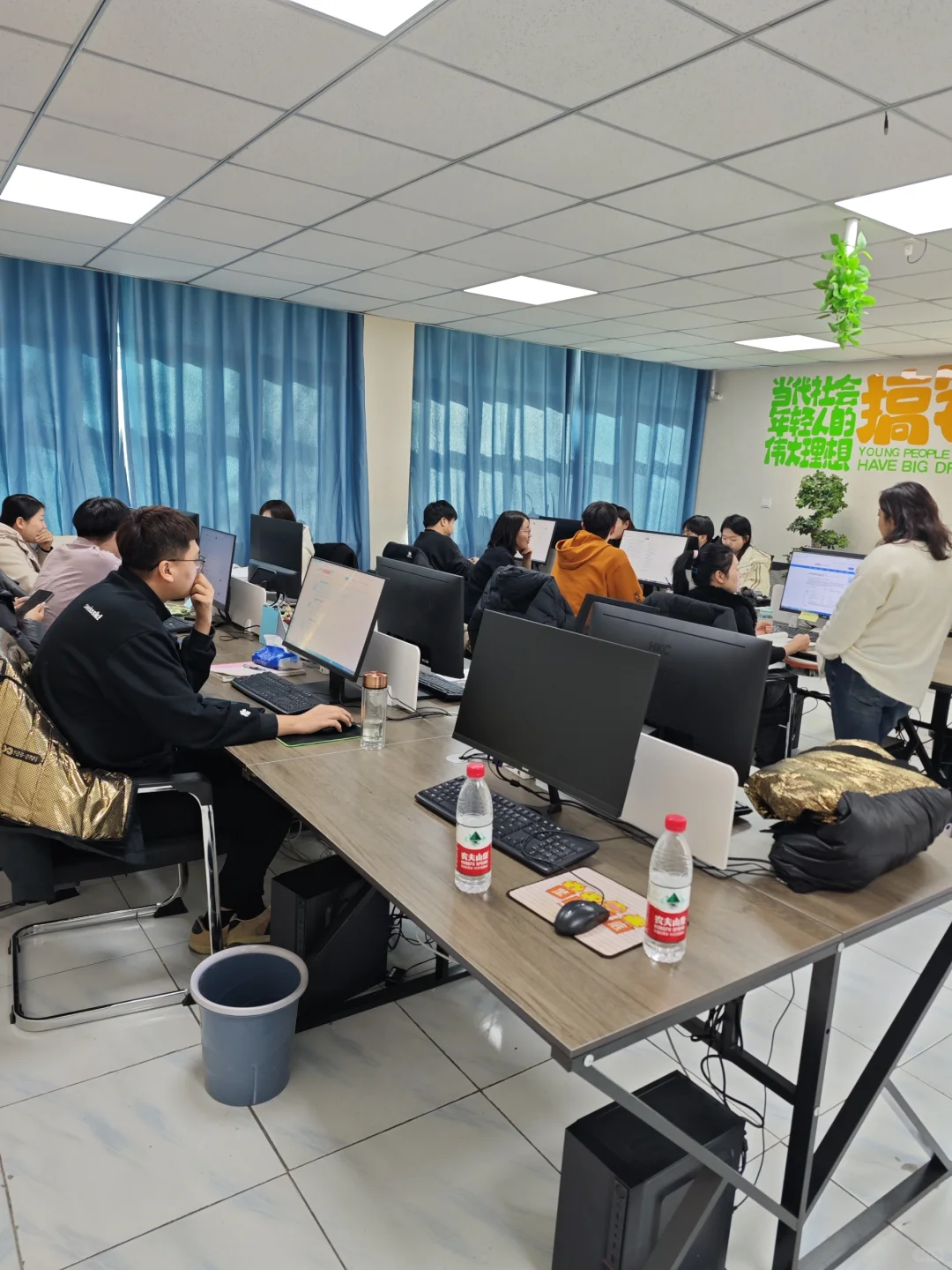 雄县公司持续招人咯