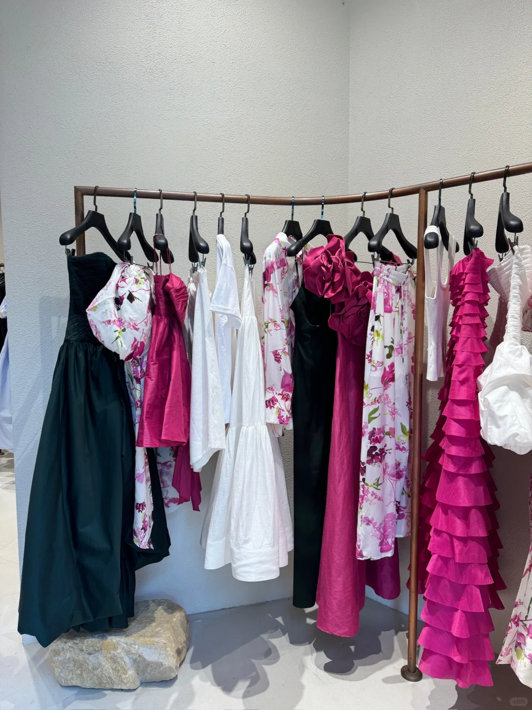 海口服装工作室?在线征集美丽的小姐姐