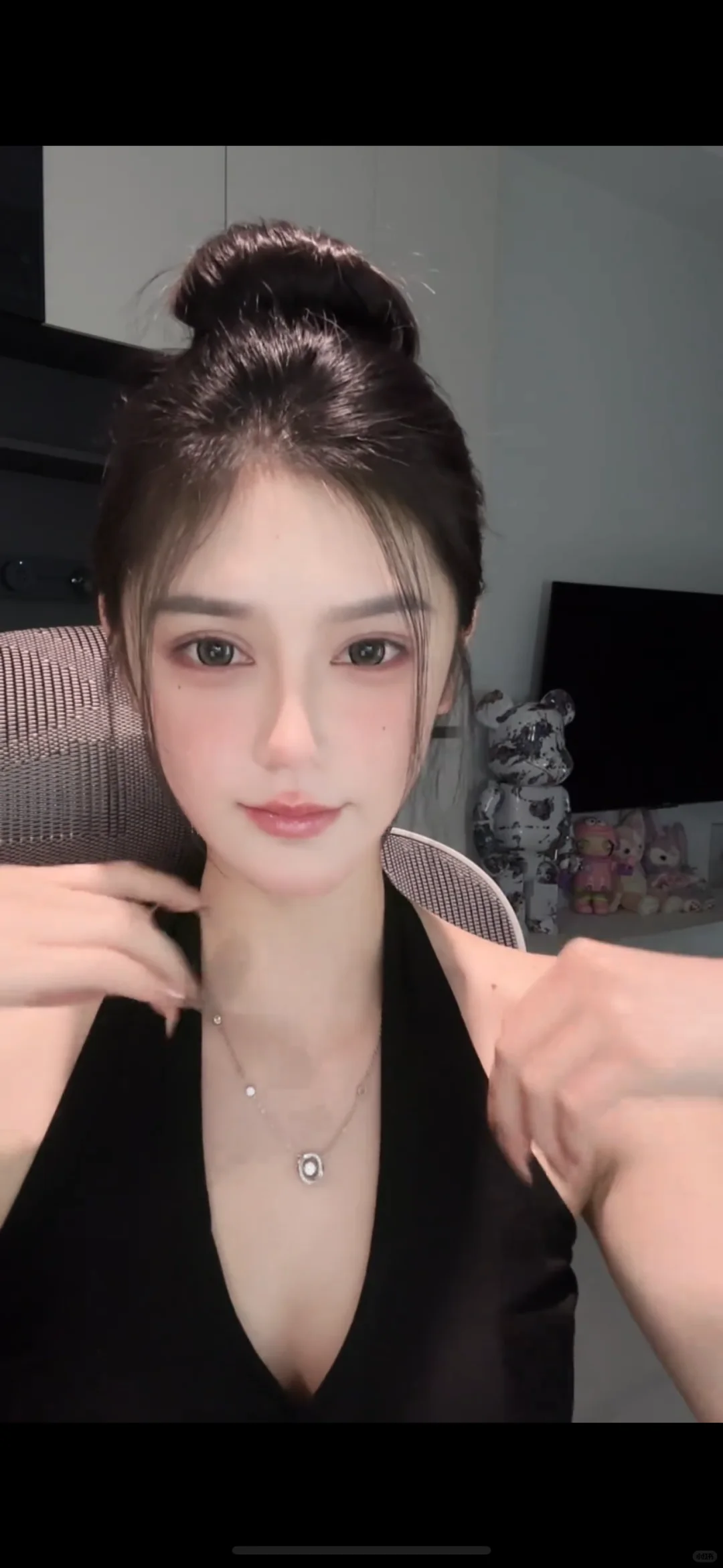 右滑看dy个位数女主播收入…