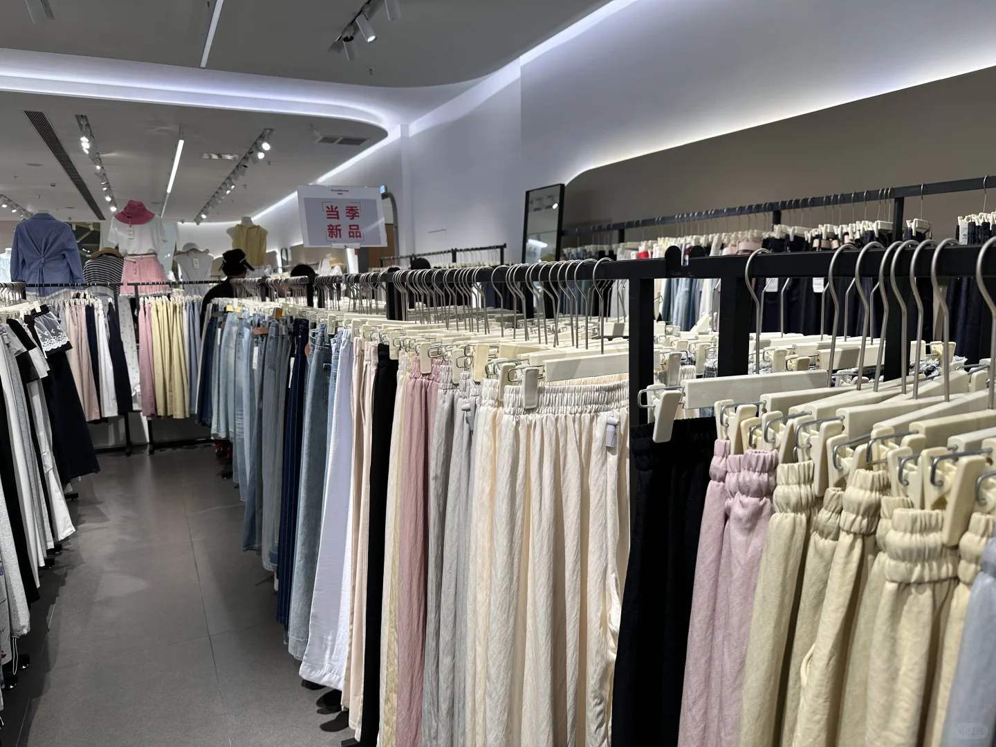 惠州大亞灣鵝鵝喔服裝店招聘大學(xué)生兼職