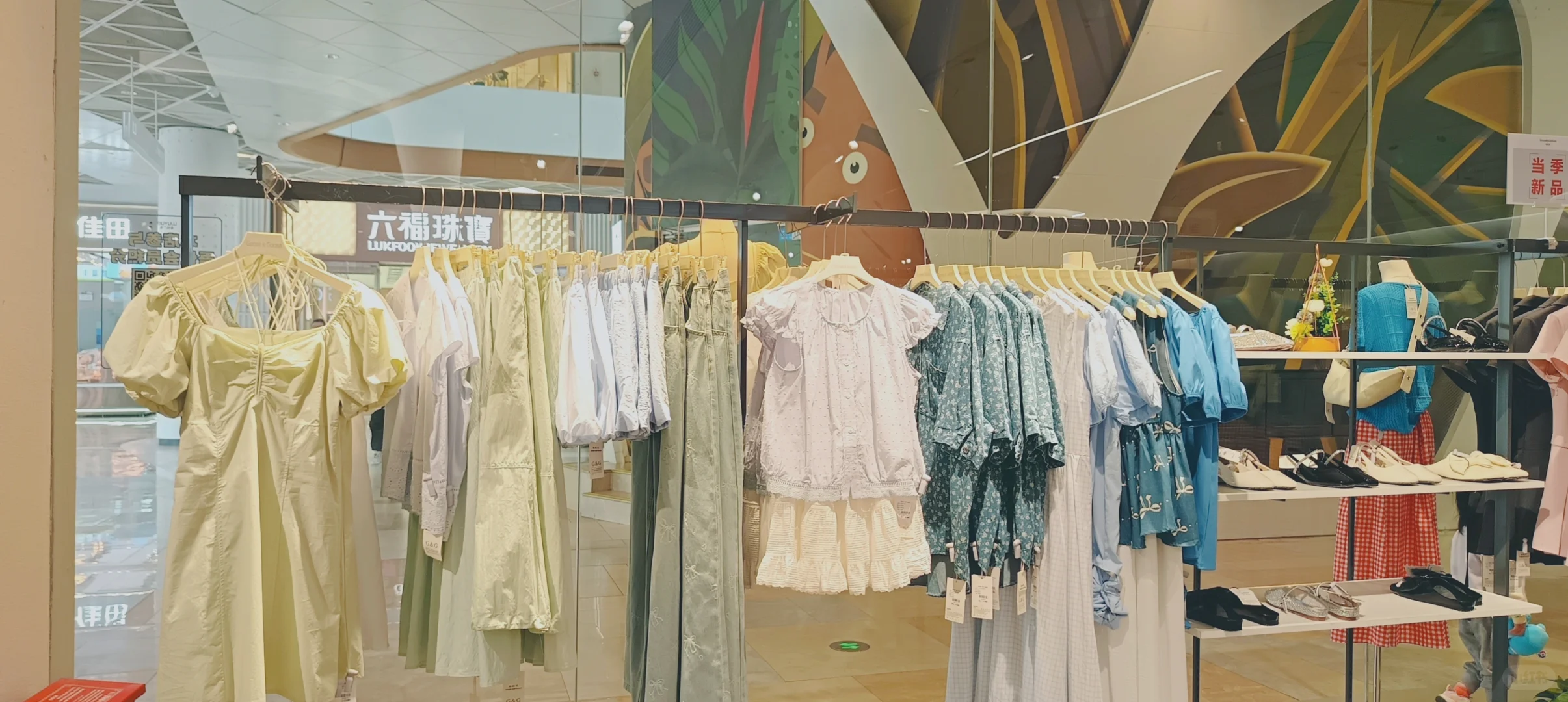 惠州大亞灣鵝鵝喔服裝店招聘大學(xué)生兼職