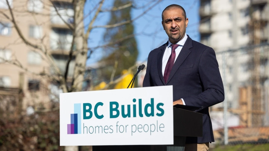 加拿大联邦住房部长 Ravi Kahlon 讲述 BC 省如何推进 BC Builds 建造计划!