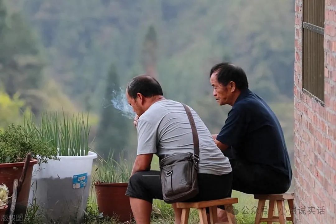 亲戚在我家借住,卖房时遭遇他们的阻拦,母亲的处理方式让我钦佩