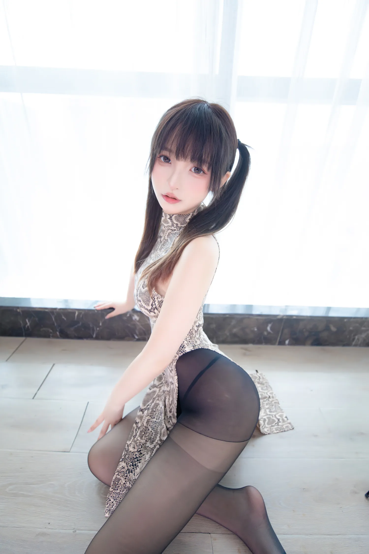 神楽坂真冬–蟒纹旗袍[75P91M] 性感美女个人写真摄影艺术照