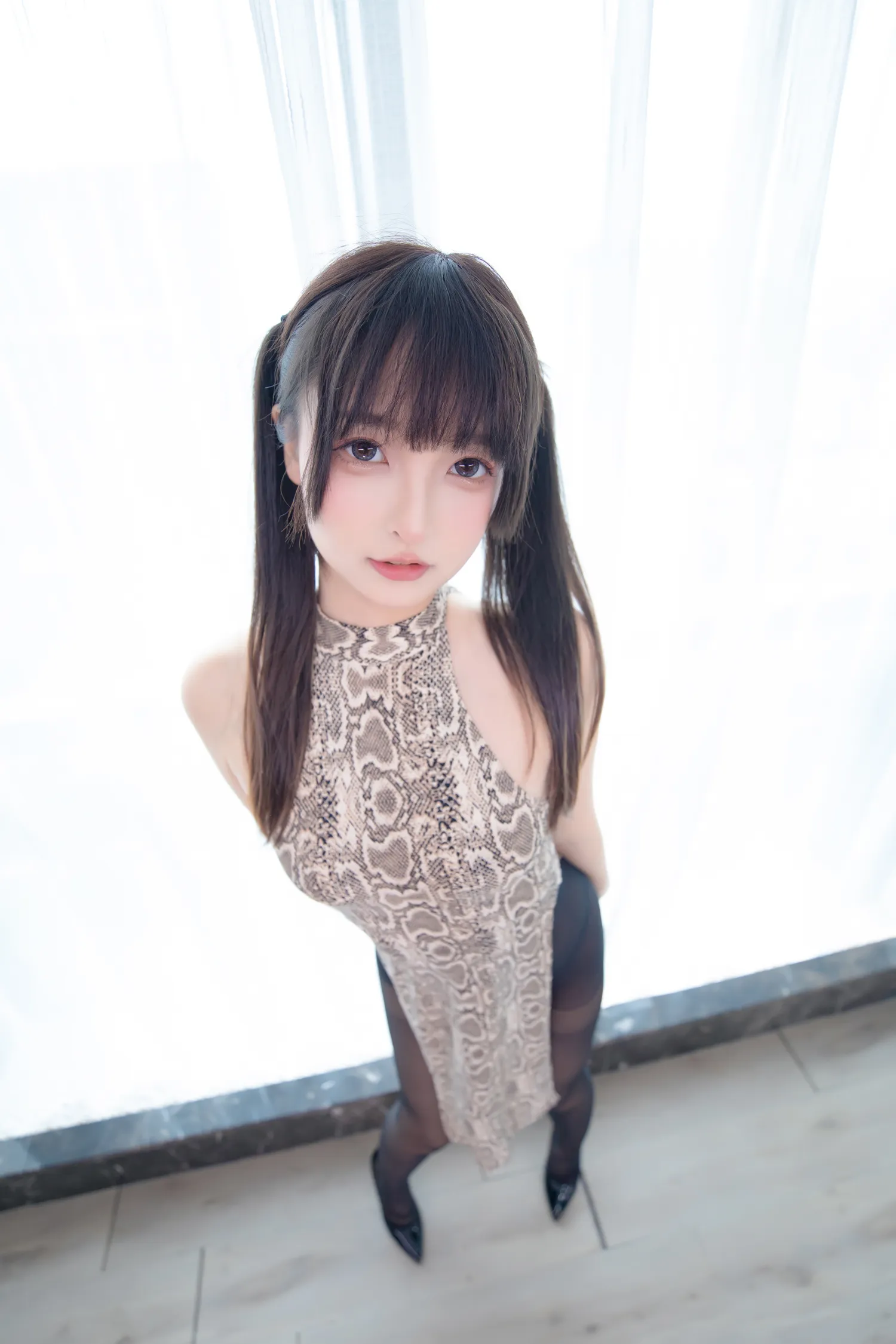 神楽坂真冬–蟒纹旗袍[75P91M] 性感美女个人写真摄影艺术照