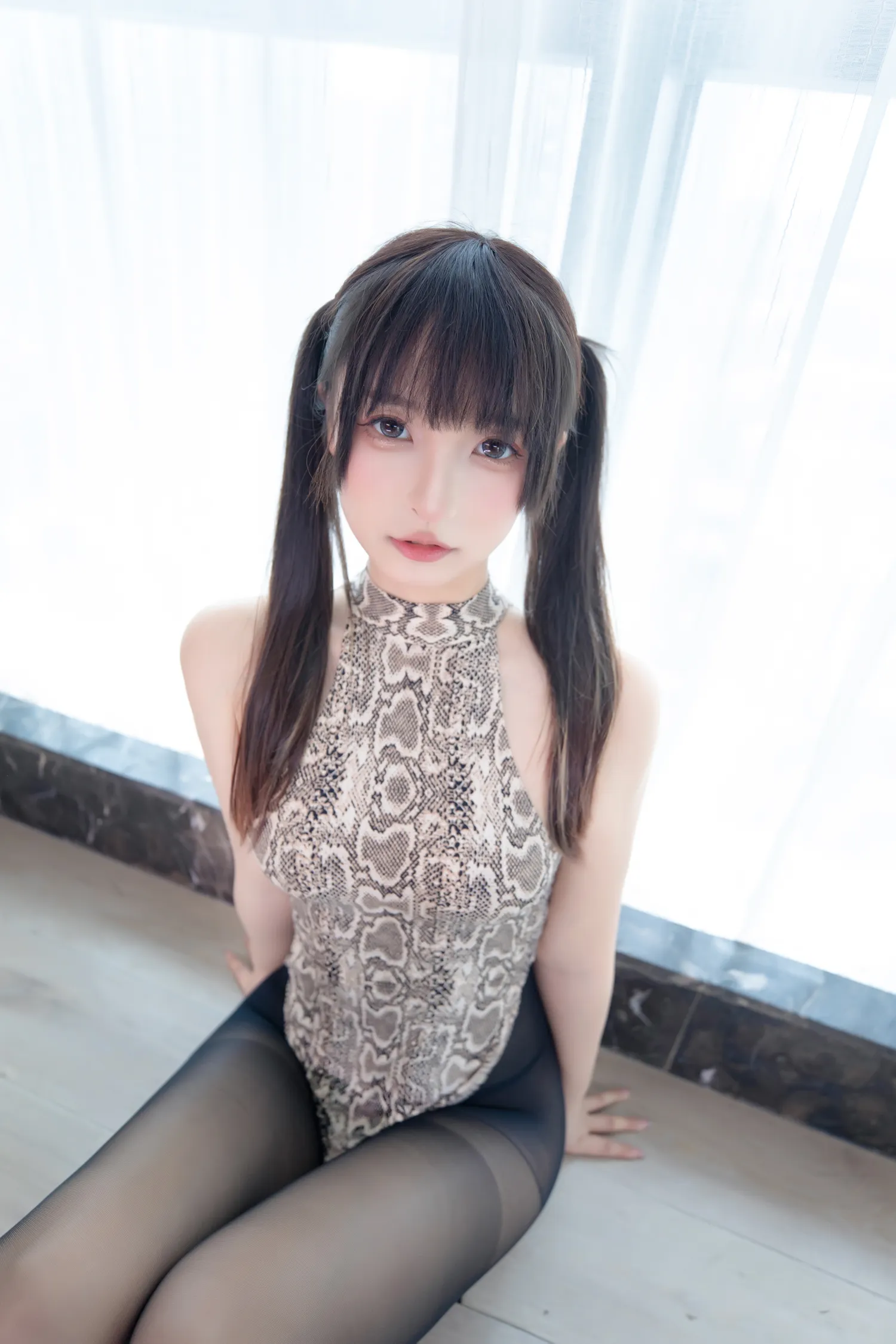 神楽坂真冬–蟒纹旗袍[75P91M] 性感美女个人写真摄影艺术照