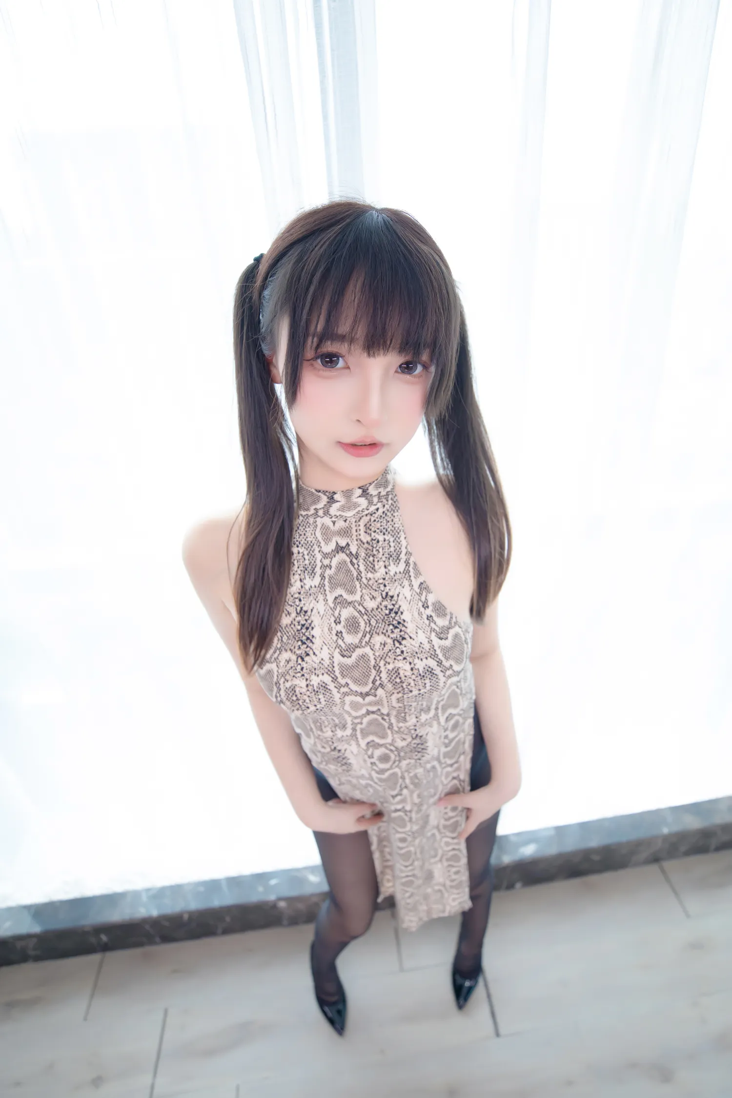 神楽坂真冬–蟒纹旗袍[75P91M] 性感美女个人写真摄影艺术照