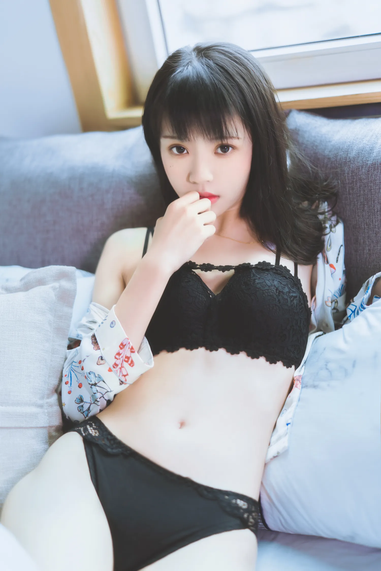 桜桃喵VOL.058[32P]困倦性感美女个人写真摄影艺术照