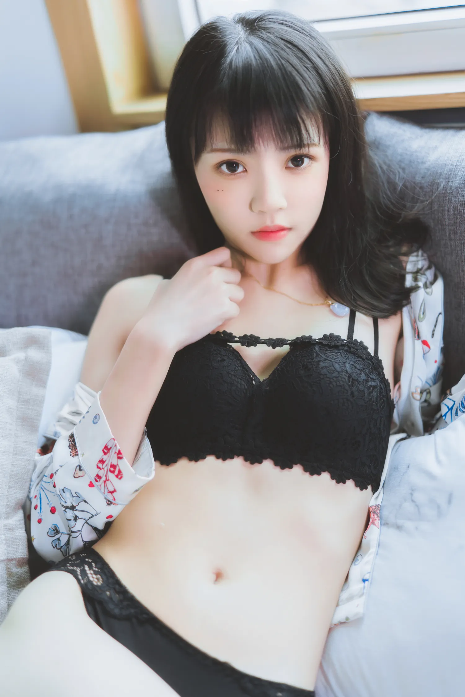 桜桃喵VOL.058[32P]困倦性感美女个人写真摄影艺术照