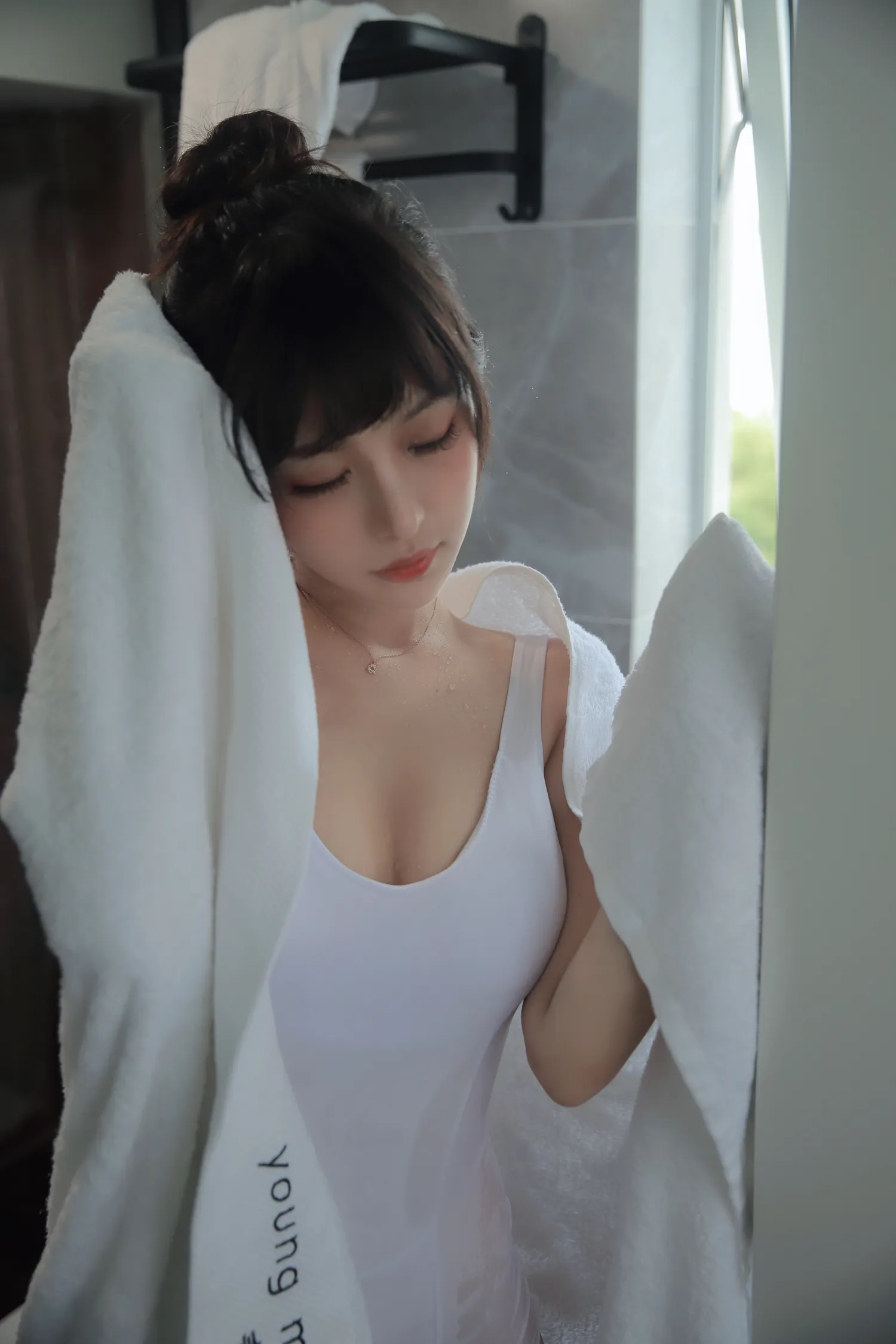 Shika小鹿鹿–半透浴室[22P50M]性感美女个人写真摄影艺术照