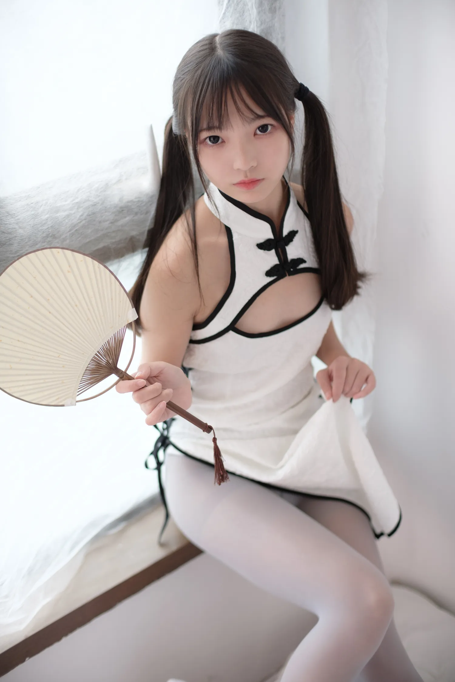 森萝财团X-045[96P1V] 性感美女个人写真摄影艺术照